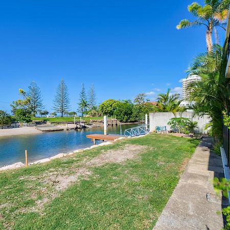 Broadwater Canal Frontage-Runaway Bay-Boat Ramp Guldkusten Exteriör bild