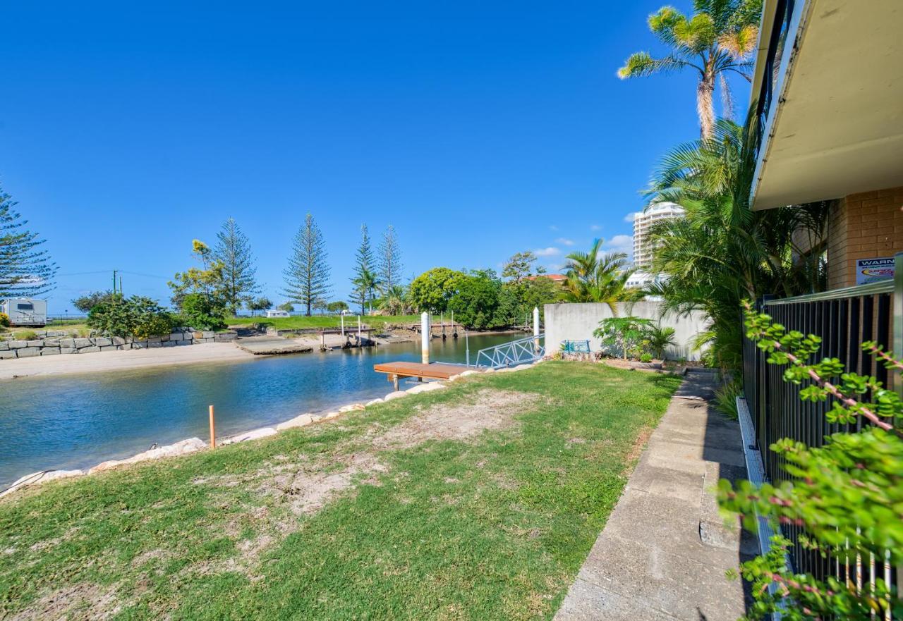 Broadwater Canal Frontage-Runaway Bay-Boat Ramp Guldkusten Exteriör bild